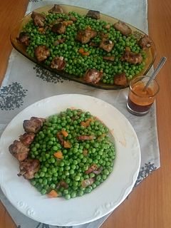 Una foto de Guisantes con costilla