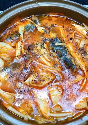 Hình của món CÁ HỘP KHO MĂNG (món ngon dễ làm).