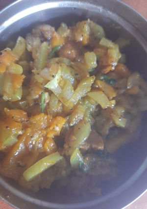 লাউ ঘন্ট(Lau ghonto recipe in Bengali) রেসিপির প্রধান ছবি