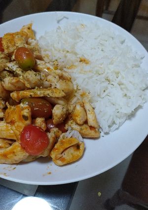 A picture of Tomato chicken.