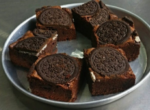A picture of Oreo Brownies.