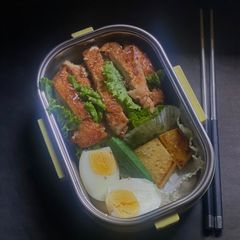 A picture of Honey Glazed Chicken in my Japanese Bentobox.