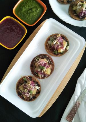 A picture of Fusion Chickoo Tacos.