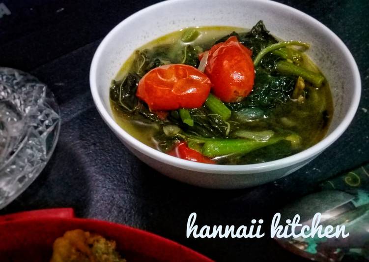 Sayur bayam kuah bening ala mamah