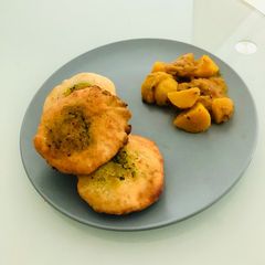 A picture of Green Peas Kachori.