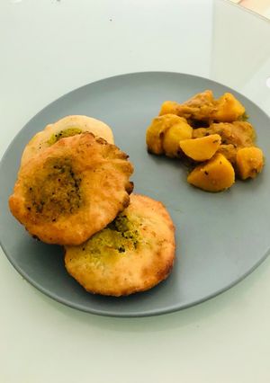 A picture of Green Peas Kachori.