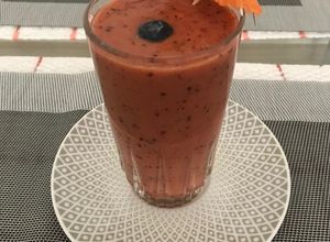 Una foto de Jugo de Lúcuma y Arándanos #RECETASCONFRUTA