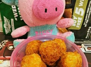 Foto resep Kroket Kentang Isi Keju / Cheesy Korokke.. Yummy.