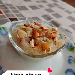 A picture of Suji and Cardamom Halwa !!.
