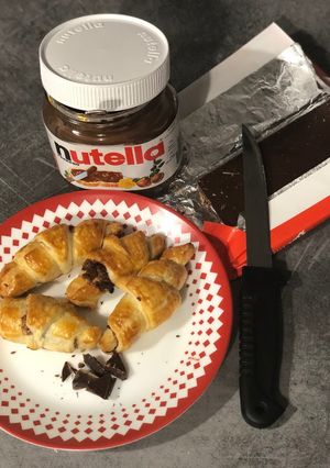 Nutellás házi croissant leveles tésztából recept fotója