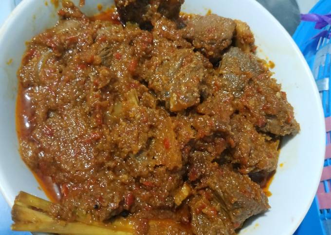 Rendang daging sapi