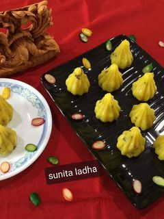 रसमलाई मोदक (rasmalai modak recipe in Hindi) रेसिपी मुख्य फोटो