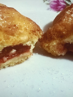 Una foto de Tortas fritas Rellenas de Membrillo