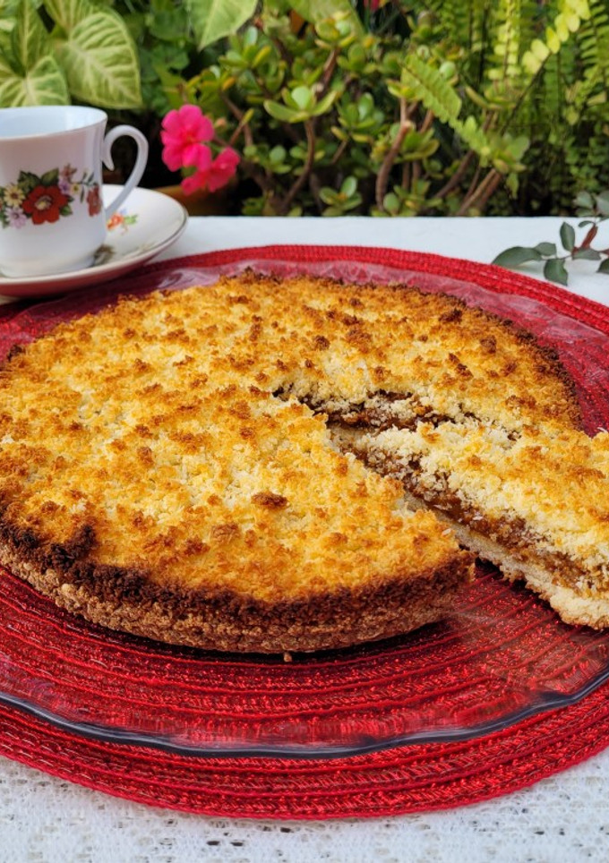 Una foto de Tarta arenada coco y dulce de leche