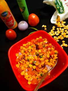 स्वीट कॉर्न चाट (SWEET CORN CHAAT RECIPE IN HINDI) रेसिपी मुख्य फोटो