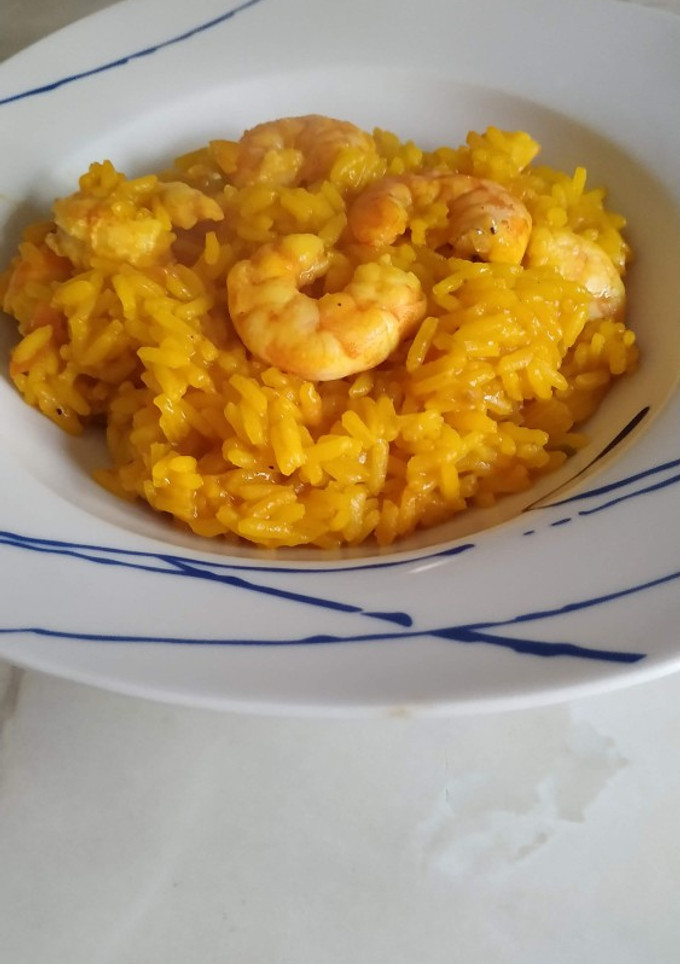 Una foto de Arroz con langostinos