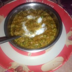 A picture of Methi Malai matar.