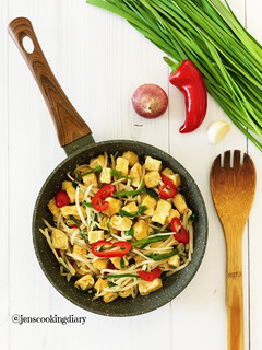 A picture of Tofu Chives Bean Sprouts Stir Fry.