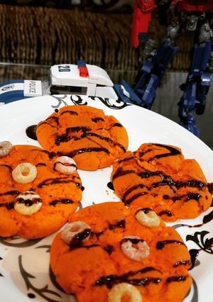A picture of Eggless orange cookies.