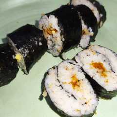 รูปของ Gimbab nori sat set sederhana isi abon telur keju