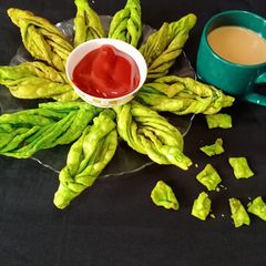A picture of Leaf shaped mathari.