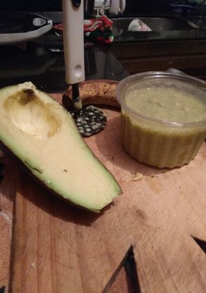 Una foto de Crema dulce de palta/Aguacate y banana🤤