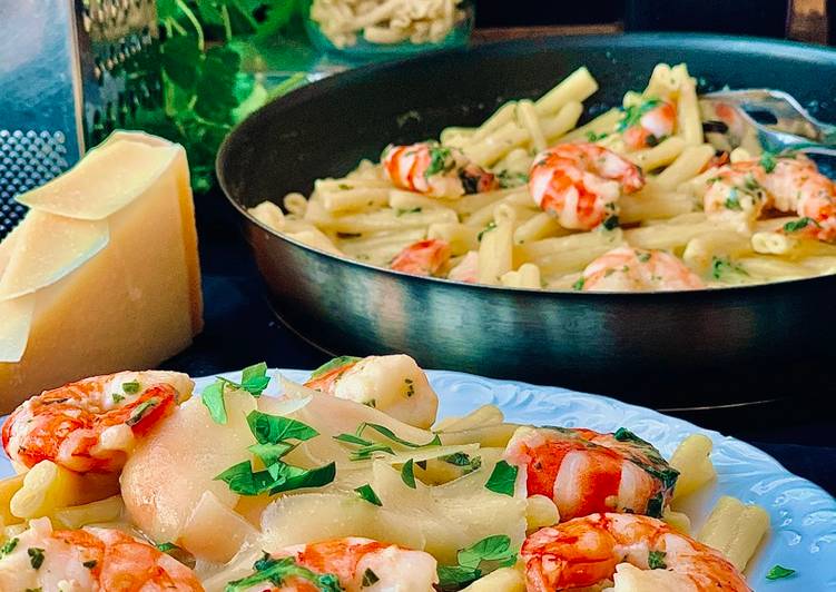 Massa com camarão e molho Alfredo - Tudogosreceitas