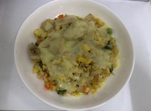 Hình của món Cơm chiên ức gà phô mai.