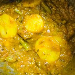 Aloo binis curry (black pepper) A picture of Aloo binis curry (black pepper).