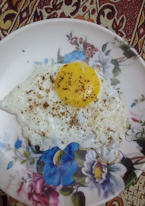 A picture of Half fry egg.