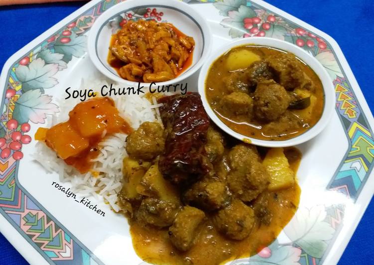 Soya Chunks Curry