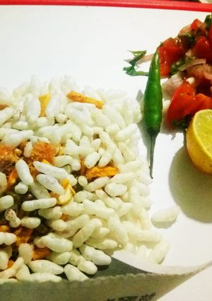 A picture of Jhal muri.