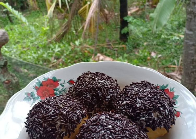 makanan Donut Mini Empuk Jadi, Bisa Manjain Lidah