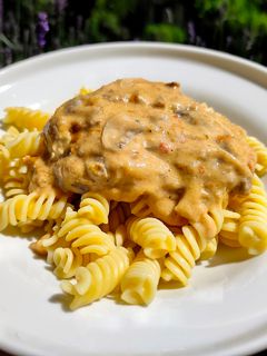 Szaftos gombás tarja 🍅🍄 recept fotója