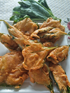 A picture of Spinach Pakode.