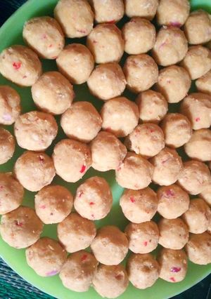 A picture of Simple Yam ball.