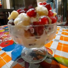 A picture of Fruits custard chat.