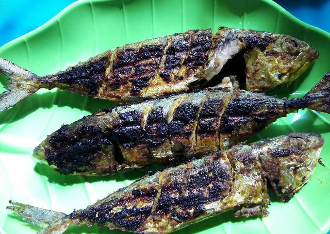 masak ikan salai goreng ikan cencaru sambal goreng pedas Resepi Ikan Bawal Bakar Santan Enak dan Mudah