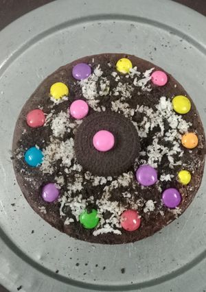 சாக்லேட் பிஸ்கட் கேக்(chocolate biscuit cake recipe in tamil) செய்முறை முக்கிய புகைப்படம்