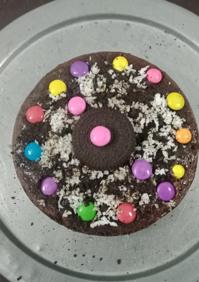 சாக்லேட் பிஸ்கட் கேக்(chocolate biscuit cake recipe in tamil) செய்முறை முக்கிய புகைப்படம்