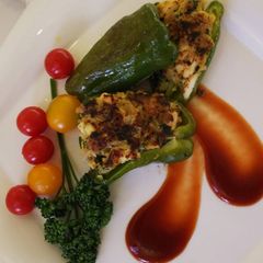 A picture of Easy! Chicken-Egg-Olive in green pepper.