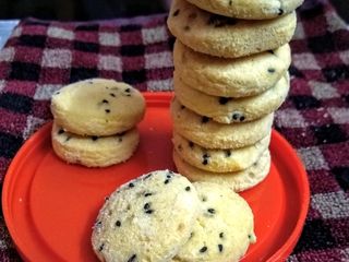 Kalonji (nigella) cookies