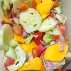 A picture of Mango vegetable salad 🥗.