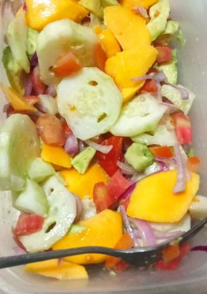 A picture of Mango vegetable salad 🥗.