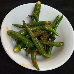 A picture of Instant green chilli pickle.