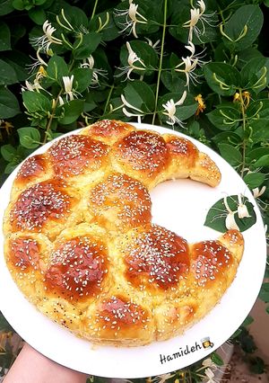 عکسی از دستور نان لانه زنبوری (به شکل هلال ماه)😍