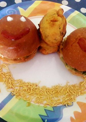 टेस्टी बढ़ा पाव (Tasty Badha Paav recipe in hindi) रेसिपी मुख्य फोटो