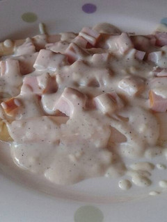 Una foto de Espárragos blancos con bechamel de queso