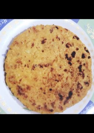 मक्का और आलू का पराठा (makka aur aloo ka paratha recipe in Hindi) रेसिपी मुख्य फोटो