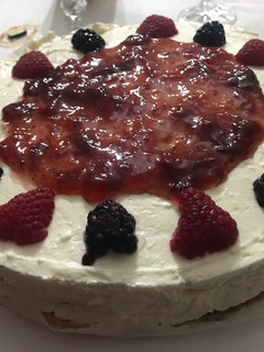 Una foto de Tarta Mousse de Queso con gelatina de Frutos rojos